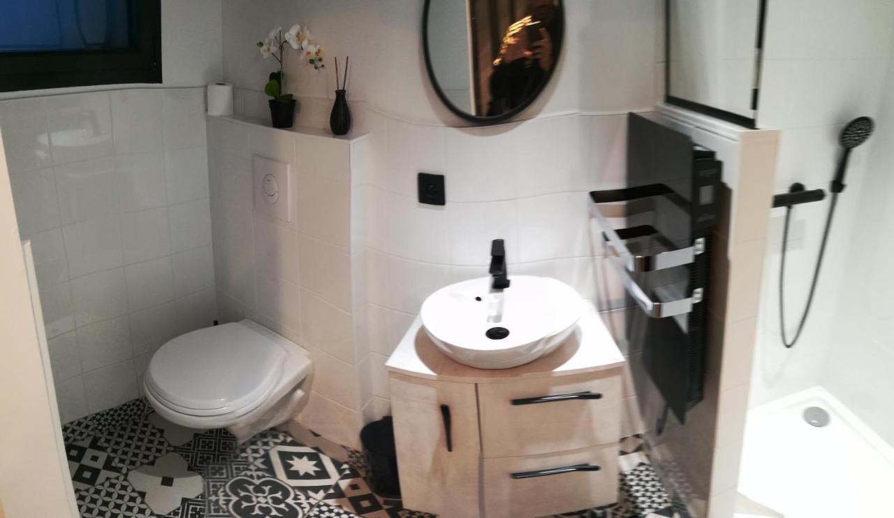 Ferienwohnung Studio Cosy Avec Acces Et Terrasse Independants Tresses Exterior foto